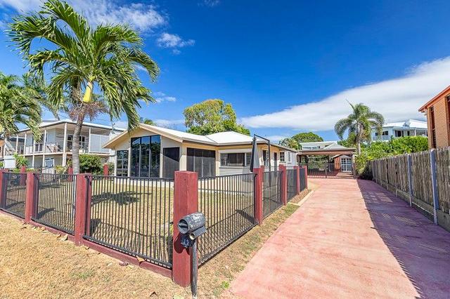 25 The Esplanade, QLD 4810