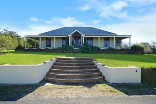 Rose Cottage from internal driveway