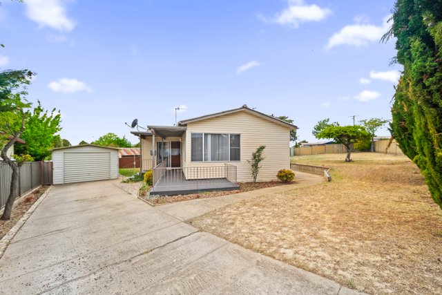 6 Wooran Street, NSW 2630