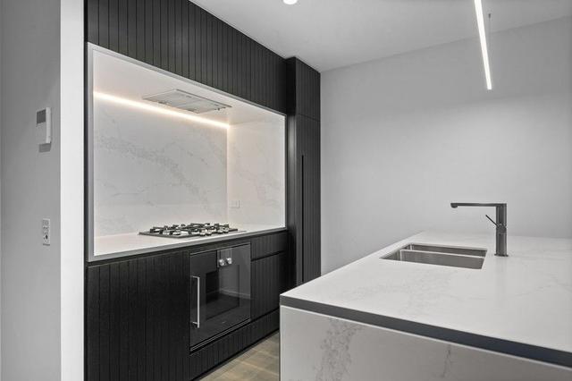 A920/627 Victoria St, VIC 3067