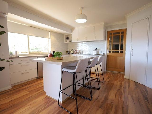 29 Dongara Circle, WA 6056