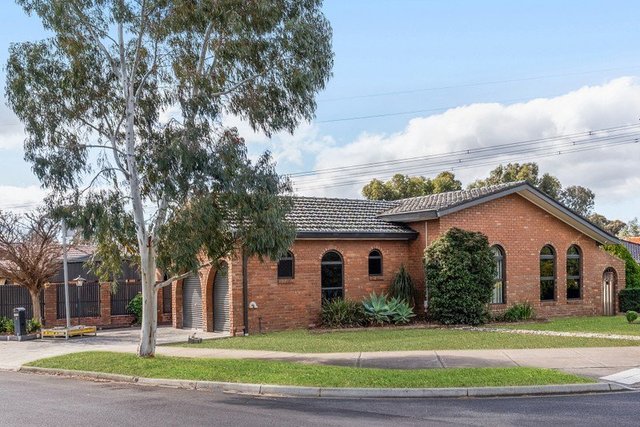 2 Broula Court, VIC 3038
