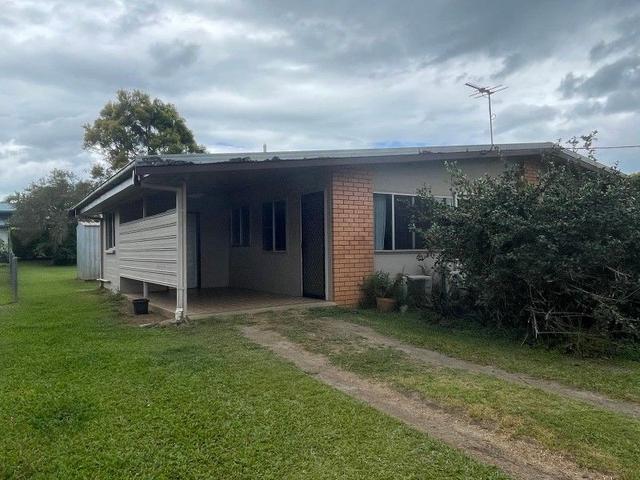 2/17 Riverside Crescet, QLD 4860