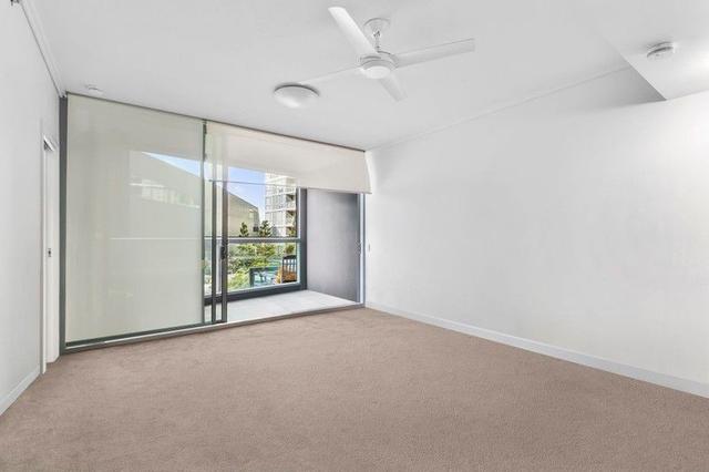10104/8 Harbour Road, QLD 4007