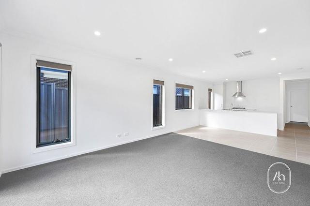 35 Eloquence Road, VIC 3029