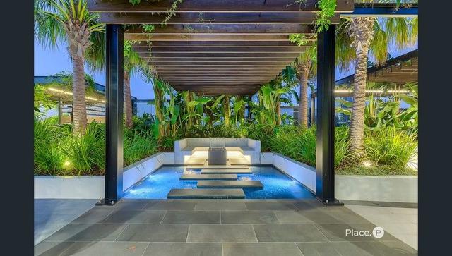 10805/19 Wilson Street, QLD 4101