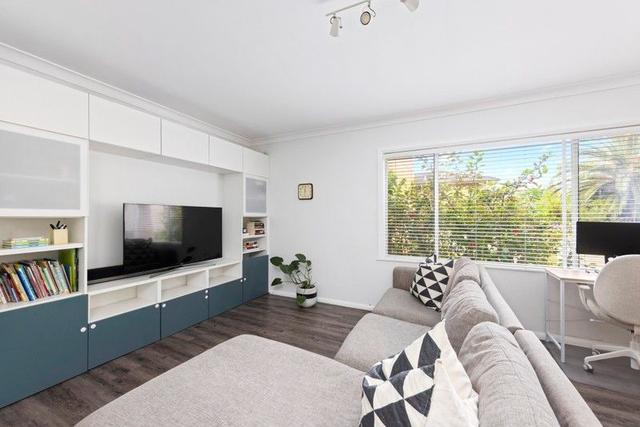 2/121 Griffiths Street, NSW 2093