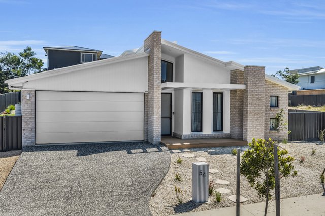 54 Songlark Street, NSW 2546