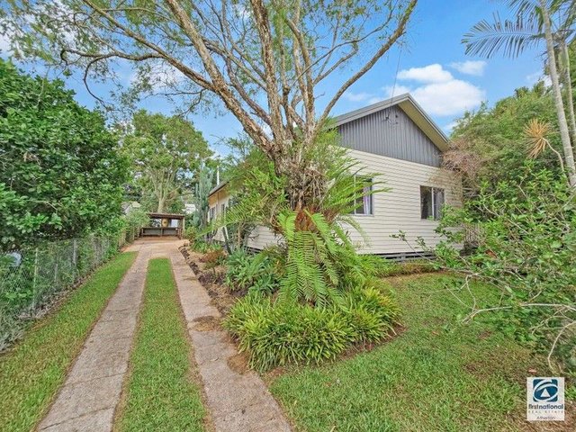 8 Evans Street, QLD 4883