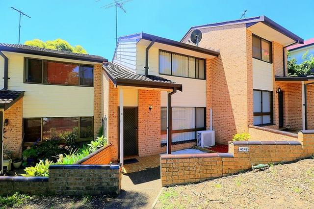 3/40 Carnavon Crescent, NSW 2198