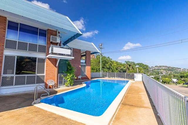 2/2-4 Victoria Street, QLD 4810