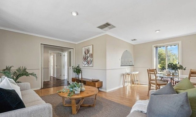 25 Valerian Ct, SA 5164