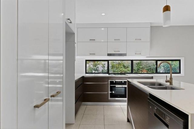 3/110 Jenner St, QLD 4012