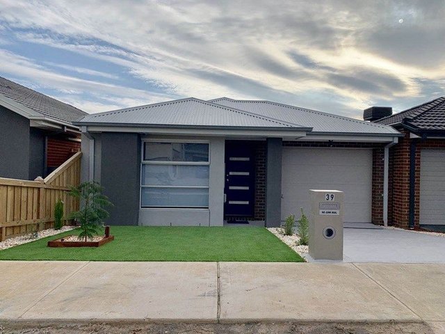 39 Darsham Crescent, VIC 3030