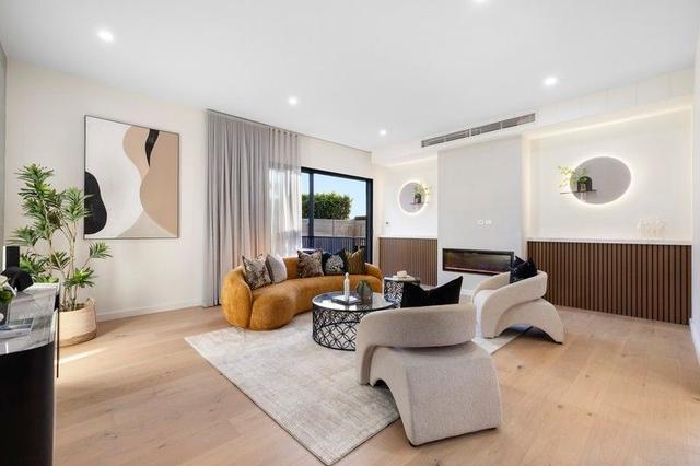 2/3 Maxine Court, VIC 3149