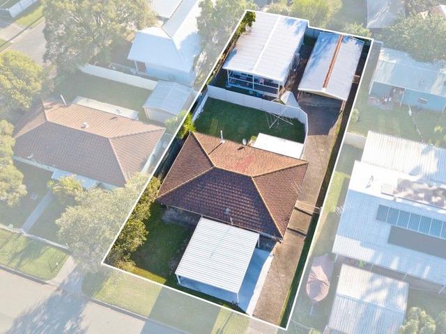 4 & 4A Maroochy Crescent, QLD 4207