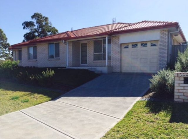 2/78 Streeton Drive, NSW 2323