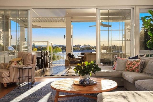 1 Royal Mews, QLD 4216