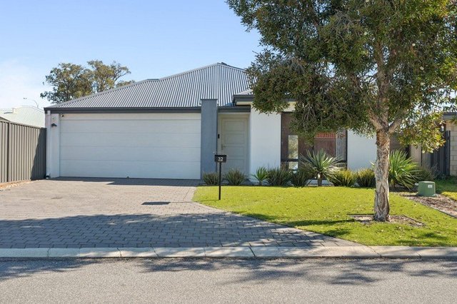 32 Hallam View, WA 6055