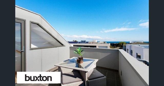 2/11 Bay Street, VIC 3195