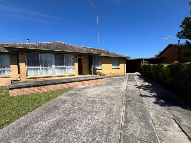 19 Fraser Crescent, VIC 3842