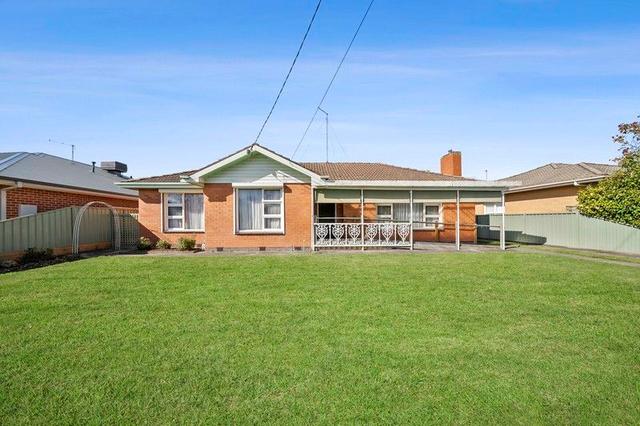 28 Lake Street, VIC 3355
