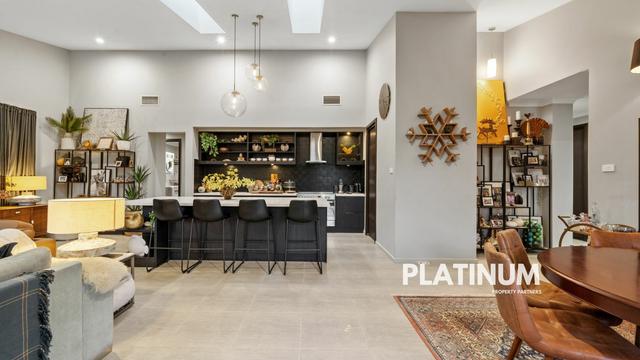 11 Nadine St, NSW 2540