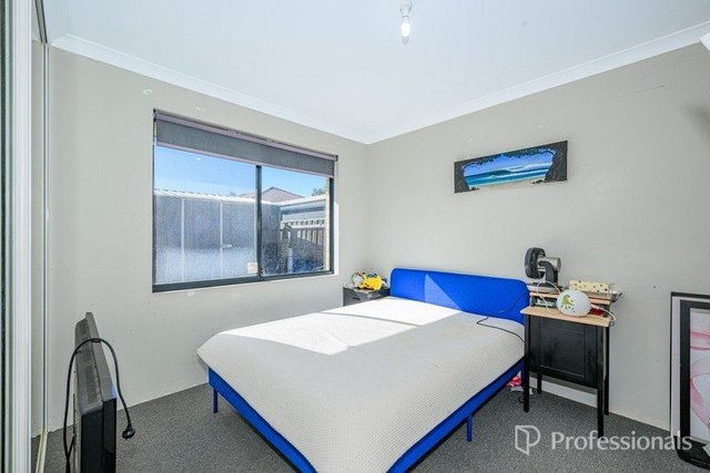 6 Mitre Bend, WA 6069