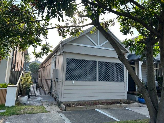 6 Bourke Street, NSW 2294