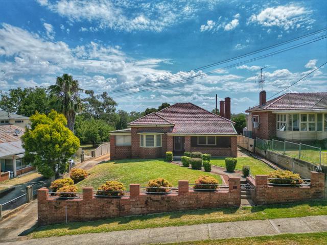 8 Lachlan Street, NSW 2794