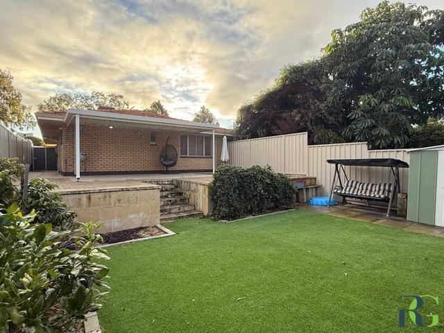172B Riseley Street, WA 6154