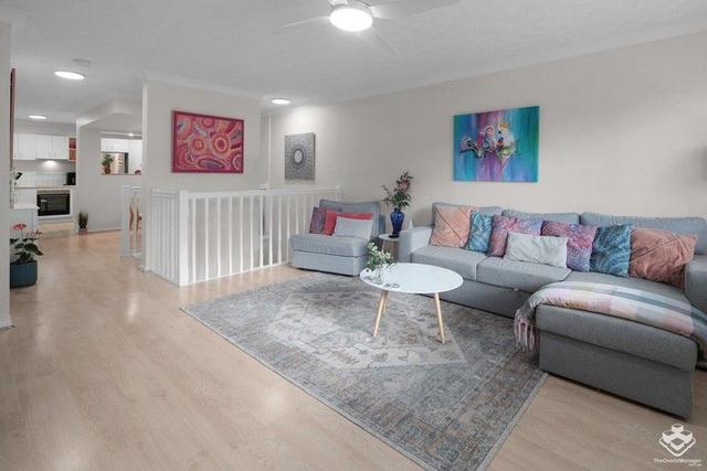8/2200 Logan Road, QLD 4122