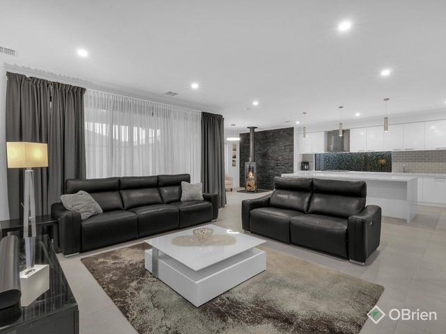 34 Amarillo Drive, VIC 3977