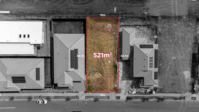 12 Clover Street, NSW 2571