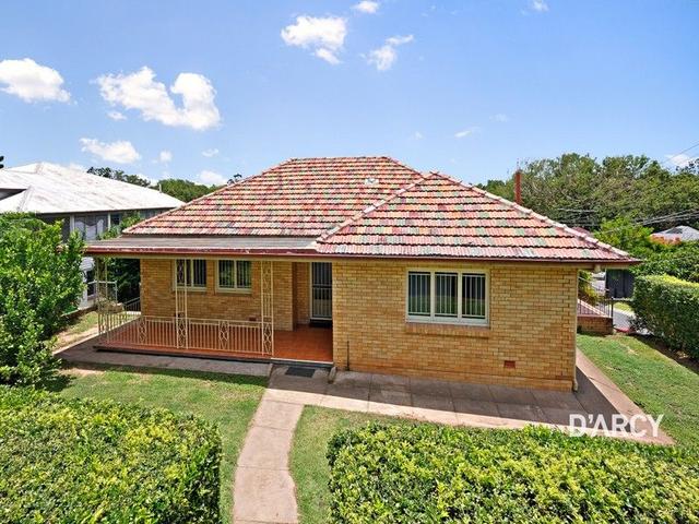 51 Leslie St, QLD 4065