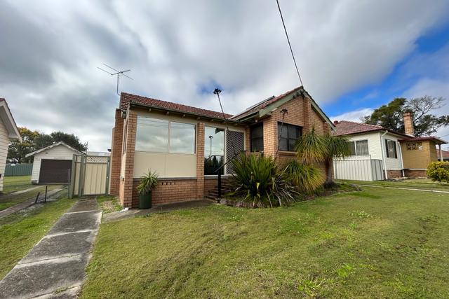 35 Irrawang Street, NSW 2324