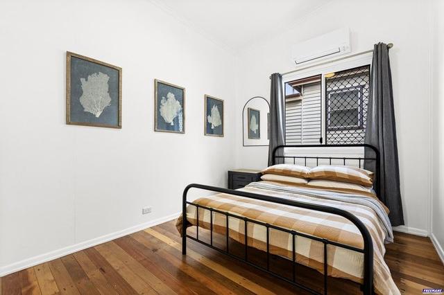 2-3/2 Bothwell Street, QLD 4350