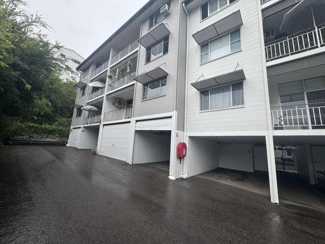 33 The Strand, QLD 4810