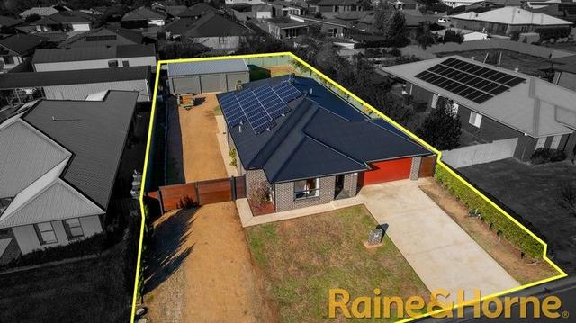 32 Lincoln Parkway, NSW 2830