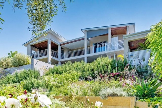 62 Estuary View Road, WA 6211
