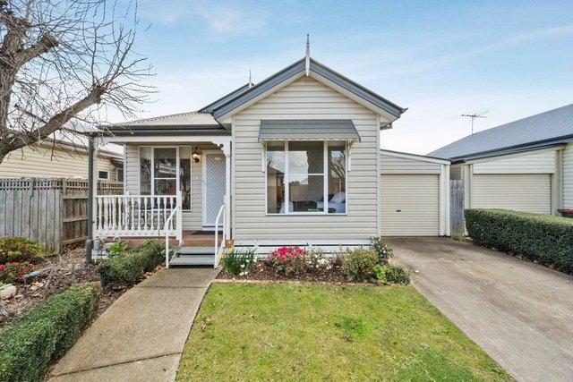 13/2a Railway, VIC 3030