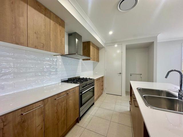 6 Liverpool Cct, QLD 4207