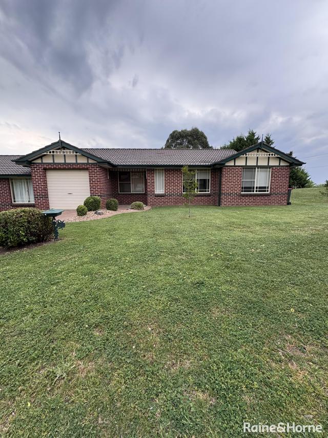 2/12 Turner Crescent, NSW 2800