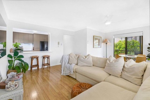 3/27 Peerless Avenue, QLD 4218