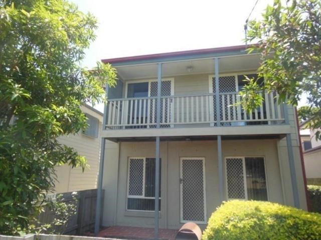 16 Franklin Street, QLD 4012