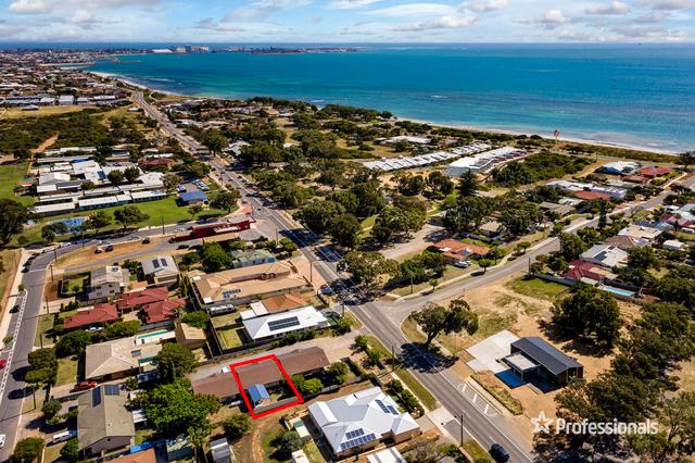 2/382 Chapman Road, WA 6530