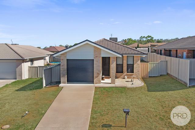 9 Brushbox Grove, NSW 2340