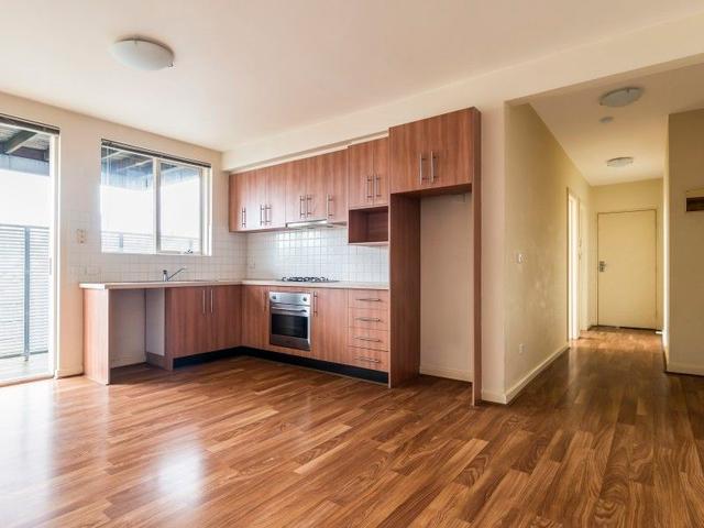 4/233 Cotham Road, VIC 3101