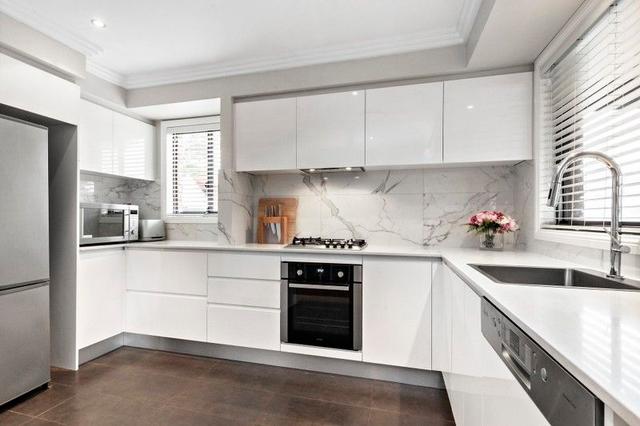 44 Caratel Crescent, NSW 2148