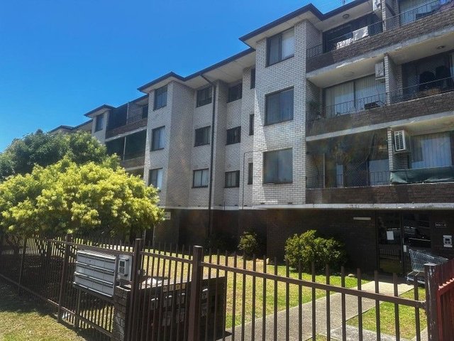 2/36-40 Copeland St, NSW 2170
